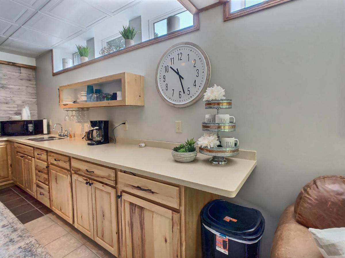 The Maples - King Bed, Pet Friendly, Beautiful Views Apartment