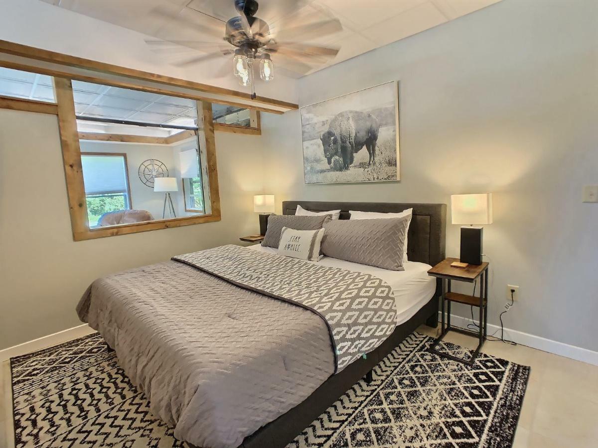Apartment The Maples - King Bed, Pet Friendly, Beautiful Views *