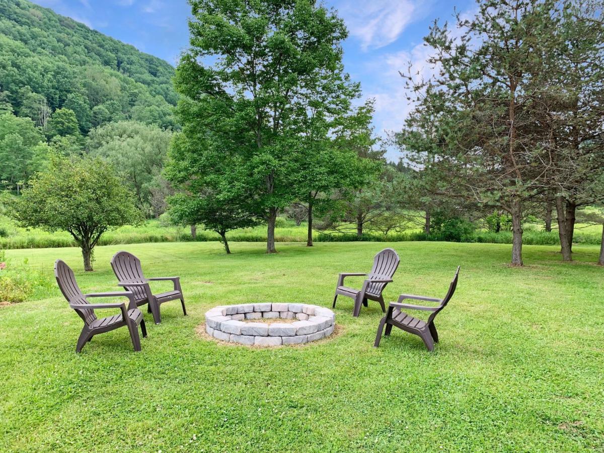 The Maples - King Bed, Pet Friendly, Beautiful Views