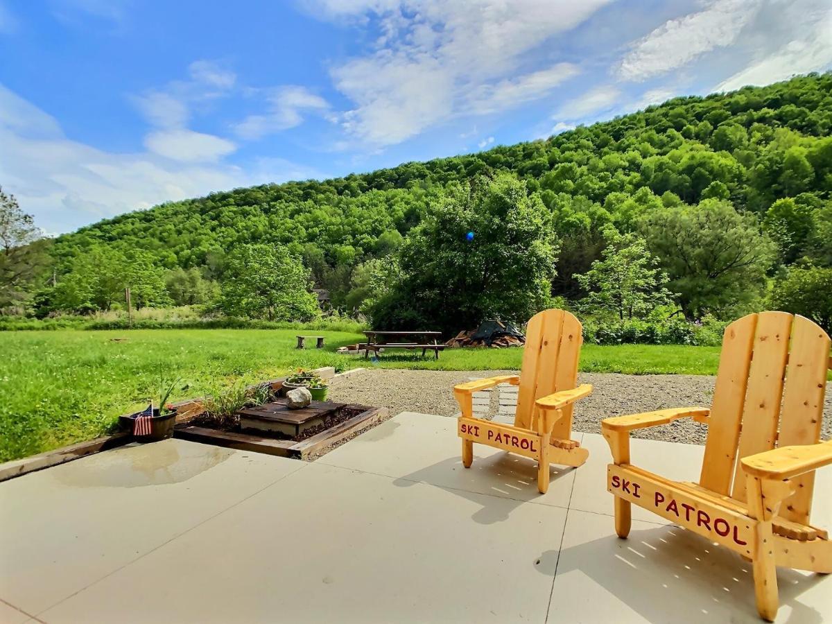 The Maples - King Bed, Pet Friendly, Beautiful Views Apartment